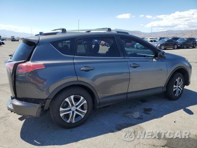 Trzecie zdjęcie samochodu z tyłu: 2017 TOYOTA RAV4 LE VIN:2T3ZFREV3HW391523 - miniatura