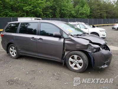 Czwarte zdjęcie samochodu z boku: 2017 TOYOTA SIENNA VIN:5TDZZ3DC1HS828120 - miniatura