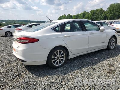 Trzecie zdjęcie samochodu z tyłu: 2017 FORD FUSION SE HYBRID VIN:3FA6P0LU3HR359672 - miniatura