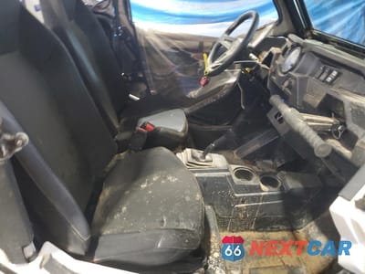 Piąte zdjęcie samochodu w środku: 2017 POLARIS RZR 900 VIN:3NSVAA879HH866855 - miniatura