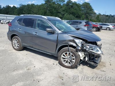 Czwarte zdjęcie samochodu z boku: 2017 NISSAN ROGUE S VIN:KNMAT2MV0HP614580 - miniatura
