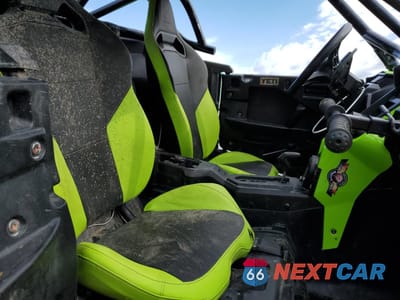 Zdjęcie 6 z 11 samochodu: 2020 HONDA SXS1000 S2R VIN:1HFVE0549L4101690 - miniatura