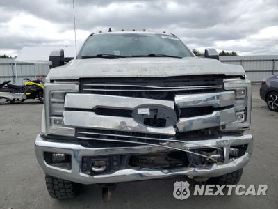 Piąte zdjęcie samochodu w środku: 2019 FORD F250 SUPER DUTY VIN:1FT7W2BT7KEE79362 - miniatura