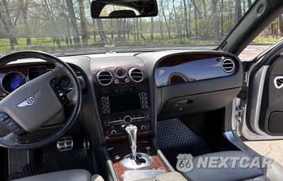 Zdjęcie 9 z 11 samochodu: 2006 BENTLEY CONTINENTAL FLYING SPUR VIN:SCBBR53W36C038540 - miniatura