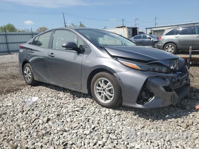 Czwarte zdjęcie samochodu z boku: 2017 TOYOTA PRIUS PRIME VIN:JTDKARFP6H3042357 - miniatura