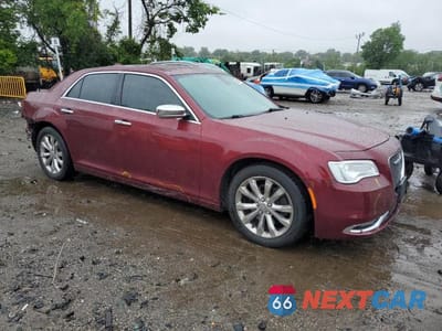 Czwarte zdjęcie samochodu z boku: 2018 CHRYSLER 300 LIMITED VIN:2C3CCAKG4JH137738 - miniatura