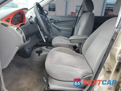 Zdjęcie 8 z 16 samochodu: 2001 FORD FOCUS SE VIN:1FAHP36331W195520 - miniatura