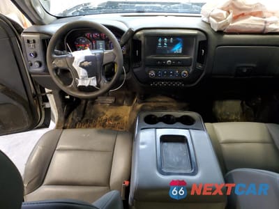 Zdjęcie 8 z 12 samochodu: 2018 CHEVROLET SILVERADO K3500 VIN:1GC4KYCY7JF239474 - miniatura