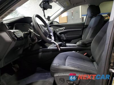 Zdjęcie 7 z 13 samochodu: 2023 AUDI E-TRON PREMIUM VIN:WA1AAAGE2PB014791 - miniatura