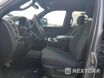 Zdjęcie 7 z 15 samochodu: 2024 RAM 3500 TRADESMAN VIN:3C63RRGL8RG416238 - miniatura