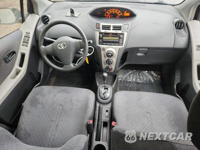 Zdjęcie 8 z 14 samochodu: 2010 TOYOTA YARIS VIN:JTDKT4K30A5293966 - miniatura