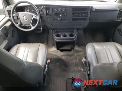 Zdjęcie 8 z 13 samochodu: 2008 GMC SAVANA G2500 VIN:1GTGG25C881193108 - miniatura