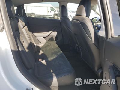 Zdjęcie 10 z 12 samochodu: 2023 TESLA MODEL Y VIN:7SAYGDEE0PA166816 - miniatura