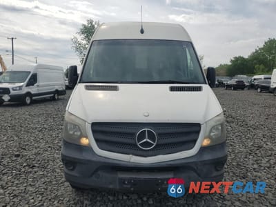 Piąte zdjęcie samochodu w środku: 2015 MERCEDES-BENZ SPRINTER 2500 VIN:WD3PE8CC8FP106002 - miniatura