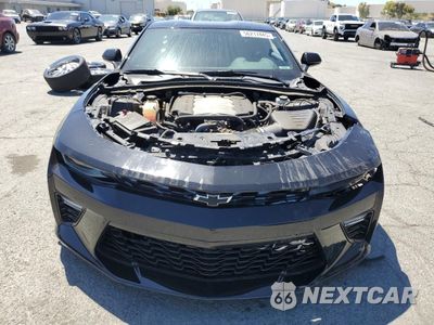 Piąte zdjęcie samochodu w środku: 2018 CHEVROLET CAMARO SS VIN:1G1FE1R79J0100268 - miniatura
