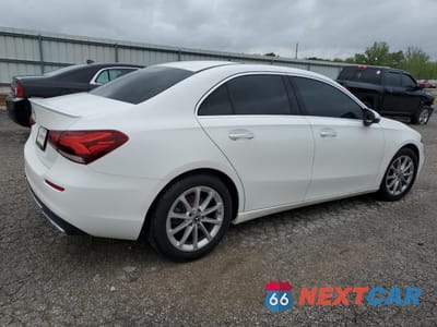 Trzecie zdjęcie samochodu z tyłu: 2021 MERCEDES-BENZ A 220 VIN:W1K3G4EB3MJ262644 - miniatura