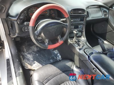 Zdjęcie 8 z 14 samochodu: 2002 CHEVROLET CORVETTE VIN:1G1YY32G925116478 - miniatura