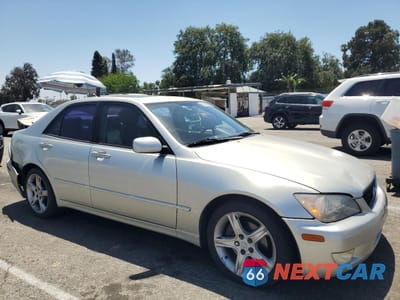 Czwarte zdjęcie samochodu z boku: 2002 LEXUS IS 300 VIN:JTHBD192X20057234 - miniatura