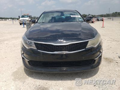 Piąte zdjęcie samochodu w środku: 2018 KIA OPTIMA LX VIN:5XXGT4L10JG238268 - miniatura