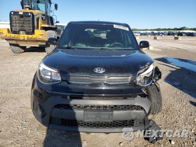 Piąte zdjęcie samochodu w środku: 2019 KIA SOUL VIN:KNDJN2A24K7000952 - miniatura