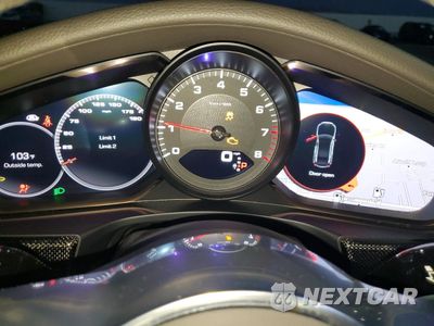 Zdjęcie 9 z 12 samochodu: 2018 PORSCHE PANAMERA 4 VIN:WP0AA2A73JL109903 - miniatura