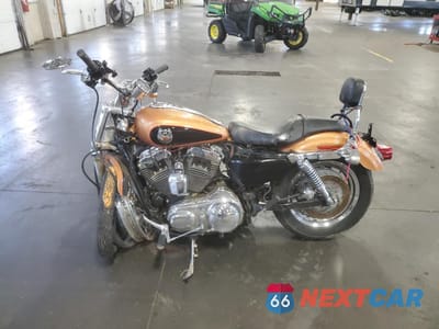 Trzecie zdjęcie samochodu z tyłu: 2008 HARLEY-DAVIDSON XL1200 C ANNIVERSARY VIN:1HD1CT3408K430072 - miniatura