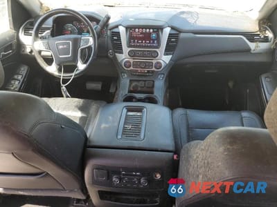 Zdjęcie 8 z 13 samochodu: 2017 GMC YUKON SLT VIN:1GKS2BKC6HR338598 - miniatura