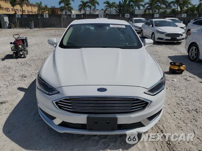 Piąte zdjęcie samochodu w środku: 2018 FORD FUSION SE HYBRID VIN:3FA6P0LU6JR118808 - miniatura