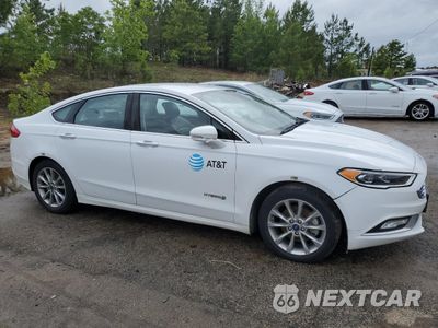 Czwarte zdjęcie samochodu z boku: 2017 FORD FUSION SE HYBRID VIN:3FA6P0LU3HR409230 - miniatura