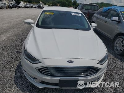Piąte zdjęcie samochodu w środku: 2017 FORD FUSION SE HYBRID VIN:3FA6P0LU9HR409457 - miniatura