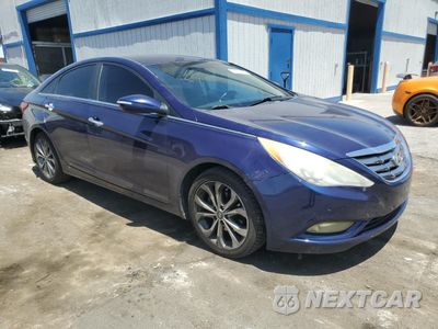 Czwarte zdjęcie samochodu z boku: 2013 HYUNDAI SONATA SE VIN:5NPEC4AB8DH748668 - miniatura