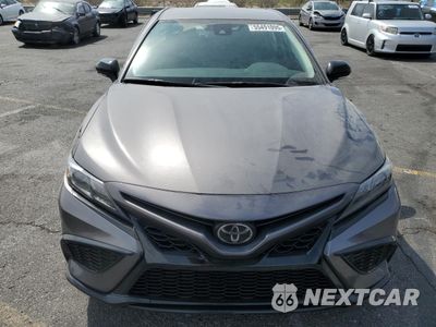 Piąte zdjęcie samochodu w środku: 2023 TOYOTA CAMRY SE NIGHT SHADE VIN:4T1G11AK2PU756543 - miniatura