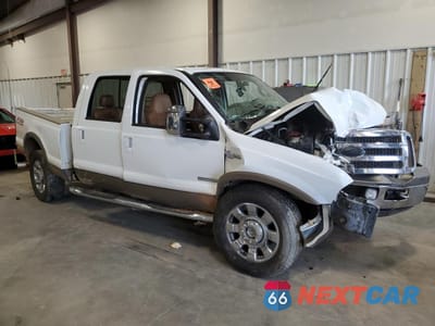 Czwarte zdjęcie samochodu z boku: 2006 FORD F250 SUPER DUTY VIN:1FTSW21P46ED06189 - miniatura