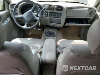 Zdjęcie 8 z 13 samochodu: 1999 CHEVROLET BLAZER VIN:1GNDT13W4X2169135 - miniatura
