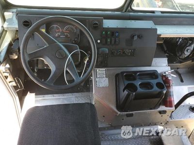 Zdjęcie 8 z 13 samochodu: 2020 FREIGHTLINER CHASSIS M LINE WALK-IN VAN VIN:4UZAC2EA0LCLZ6423 - miniatura