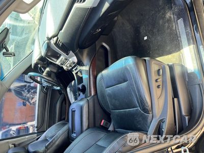 Piąte zdjęcie samochodu w środku: 2015 GMC YUKON XL C1500 SLT VIN:1GKS1HKC0FR240136 - miniatura