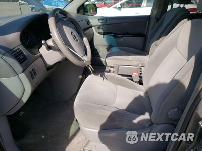 Zdjęcie 7 z 15 samochodu: 2005 TOYOTA SIENNA CE VIN:5TDZA23CX5S377770 - miniatura