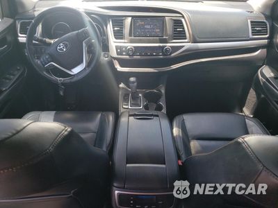 Zdjęcie 8 z 13 samochodu: 2015 TOYOTA HIGHLANDER XLE VIN:5TDKKRFH2FS081917 - miniatura