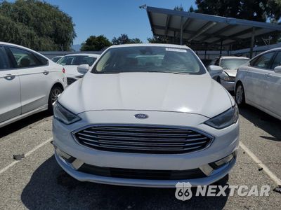 Piąte zdjęcie samochodu w środku: 2017 FORD FUSION SE HYBRID VIN:3FA6P0LU8HR409370 - miniatura