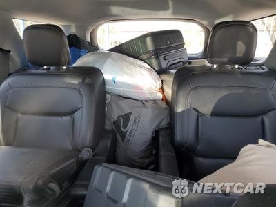 Zdjęcie 10 z 14 samochodu: 2020 FORD EXPLORER XLT VIN:1FMSK7DH2LGC81849 - miniatura