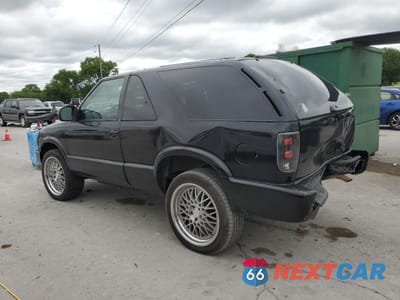 Drugie zdjęcie samochodu z przodu: 2000 GMC JIMMY VIN:1GKCS18W2YK221142 - miniatura