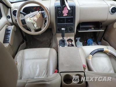 Zdjęcie 8 z 13 samochodu: 2008 FORD EXPLORER XLT VIN:1FMEU63E38UA45390 - miniatura