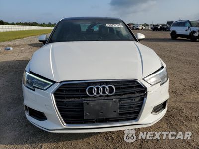 Piąte zdjęcie samochodu w środku: 2018 AUDI A3 PREMIUM VIN:WAUAUGFF4J1092820 - miniatura
