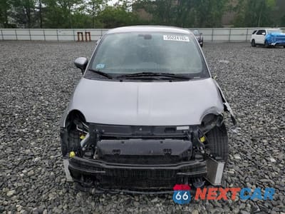 Piąte zdjęcie samochodu w środku: 2018 FIAT 500 ABARTH VIN:3C3CFFFH2JT469627 - miniatura