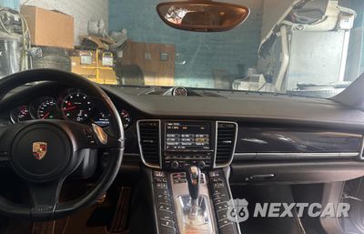 Zdjęcie 9 z 11 samochodu: 2015 PORSCHE PANAMERA 2 VIN:WP0AA2A76FL001184 - miniatura