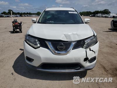 Piąte zdjęcie samochodu w środku: 2016 NISSAN ROGUE S VIN:KNMAT2MT2GP684496 - miniatura