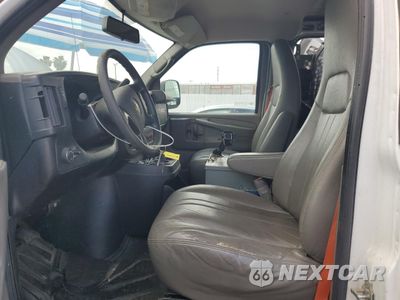 Zdjęcie 7 z 12 samochodu: 2014 CHEVROLET EXPRESS G2500 VIN:1GCWGFCA3E1159948 - miniatura