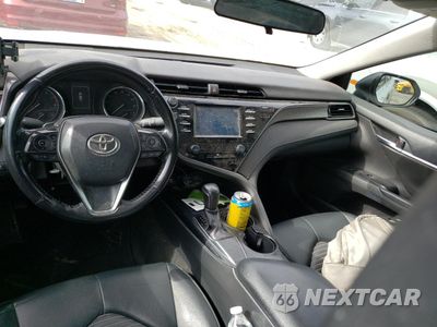 Zdjęcie 8 z 12 samochodu: 2019 TOYOTA CAMRY L VIN:4T1B11HK1KU257693 - miniatura