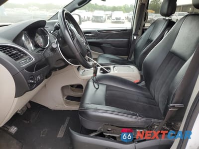 Zdjęcie 7 z 13 samochodu: 2017 DODGE GRAND CARAVAN SXT VIN:2C4RDGCG3HR864992 - miniatura