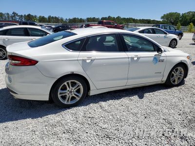Trzecie zdjęcie samochodu z tyłu: 2018 FORD FUSION SE HYBRID VIN:3FA6P0LU1JR129909 - miniatura
